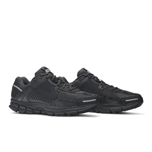 Nike Air Zoom Vomero 5 
